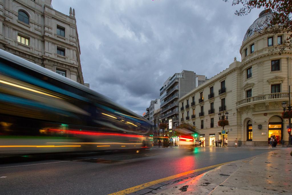 Pensión Atenas Granada公司
