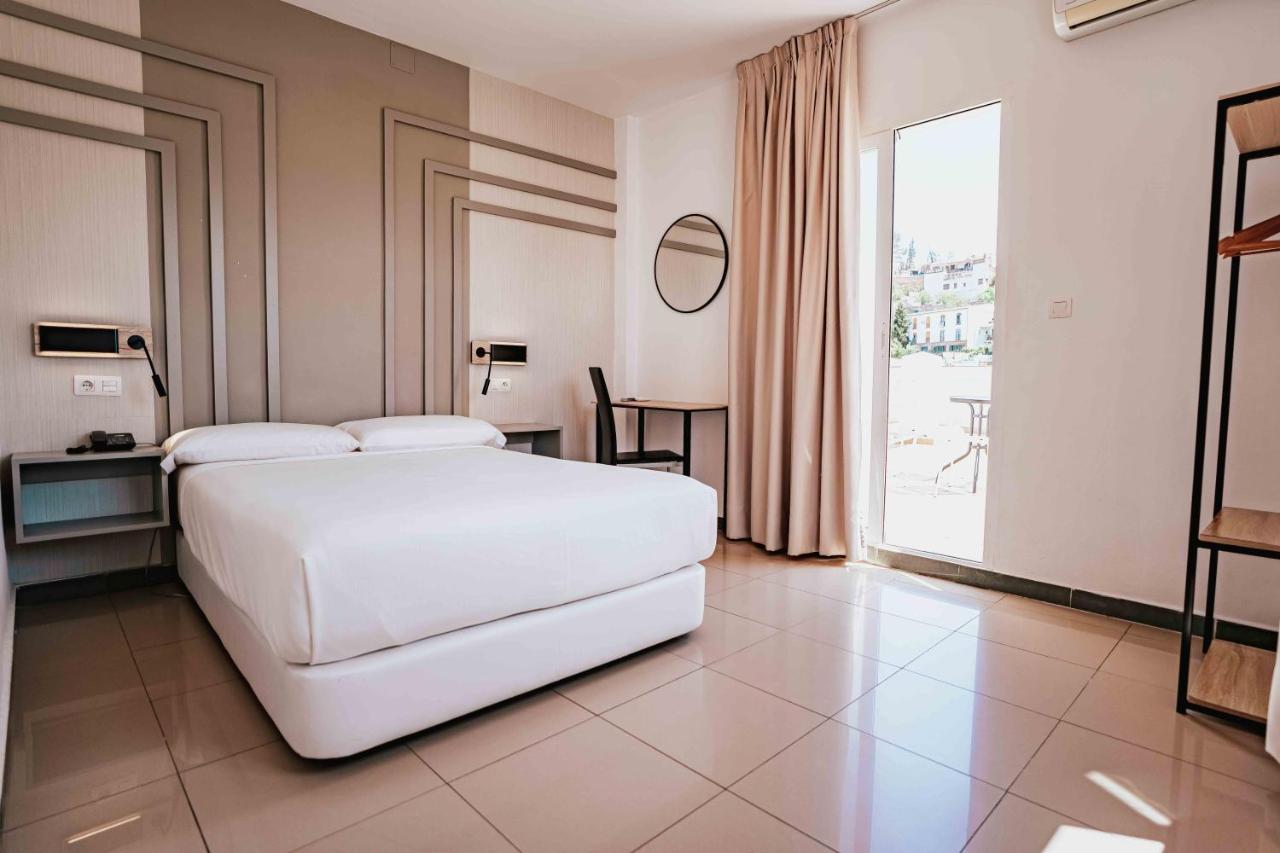 Atenas Guest house 2*