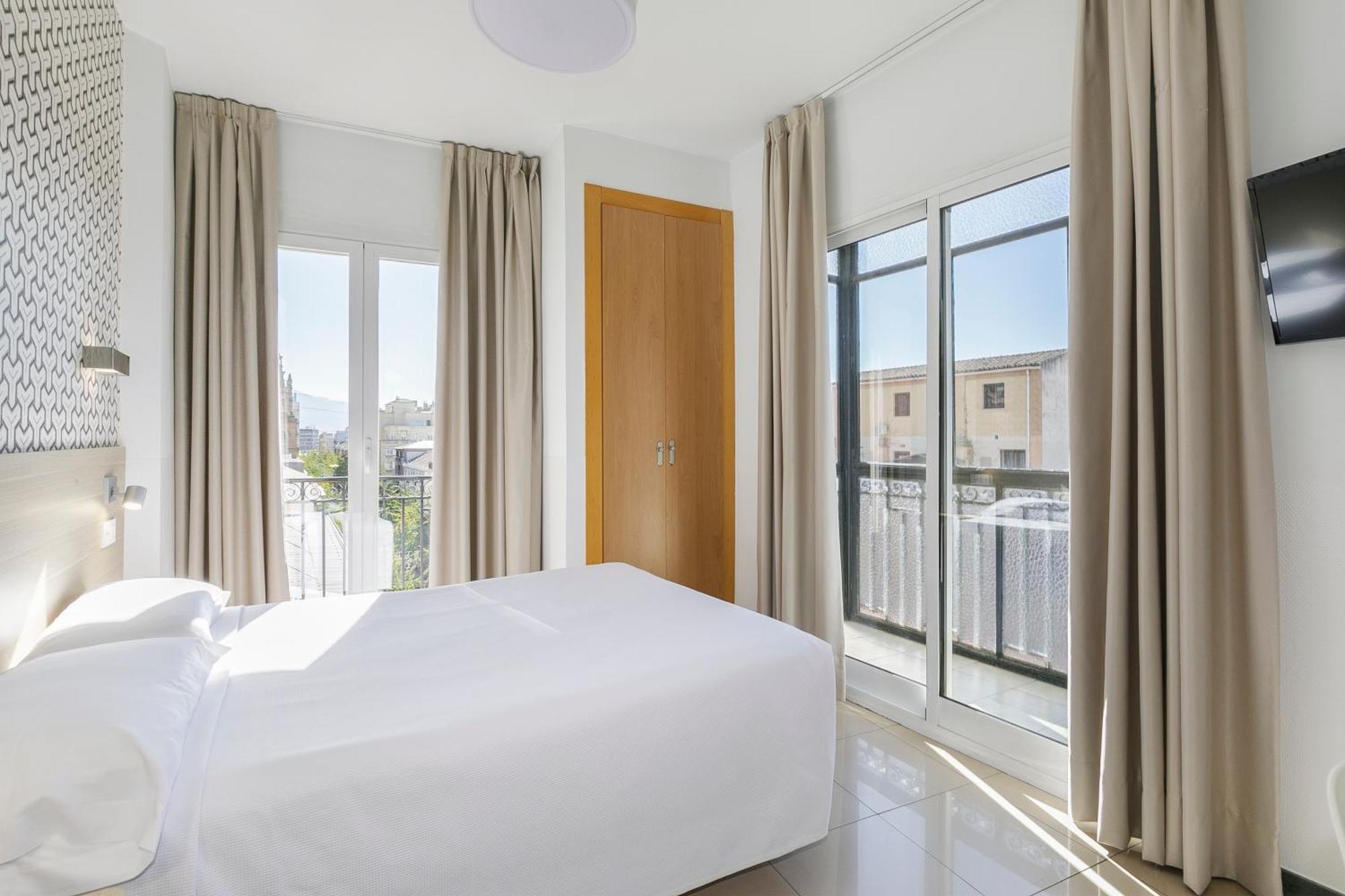 Guest house Atenas 2*
